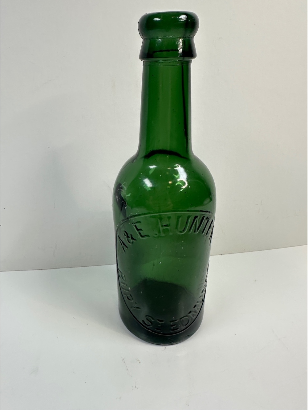 1890s A. E. Hunter Wine & Spirits Bury St. Edmunds Suffolk England Green Bottle